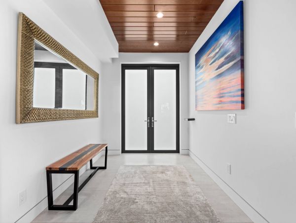 Longboat Key Beachfront Vacation Rental | Luxury Gulf-Front Home with Infinity Pool