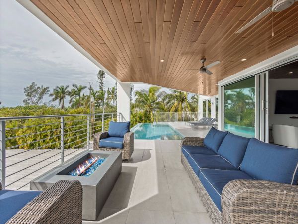 Longboat Key Beachfront Vacation Rental | Luxury Gulf-Front Home with Infinity Pool