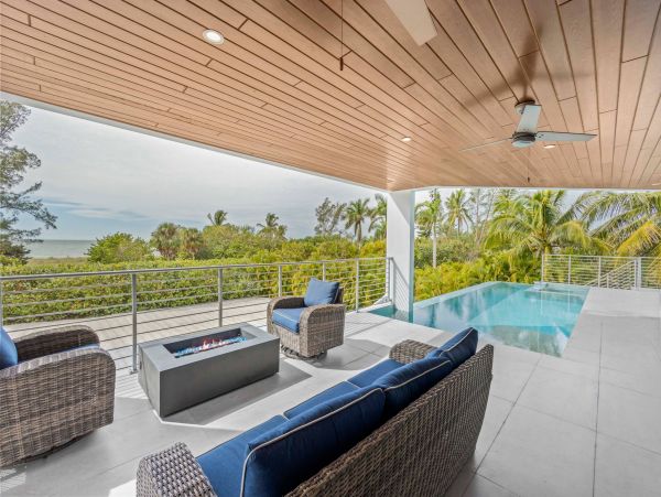 Longboat Key Beachfront Vacation Rental | Luxury Gulf-Front Home with Infinity Pool