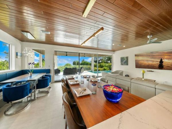 Longboat Key Beachfront Vacation Rental | Luxury Gulf-Front Home with Infinity Pool