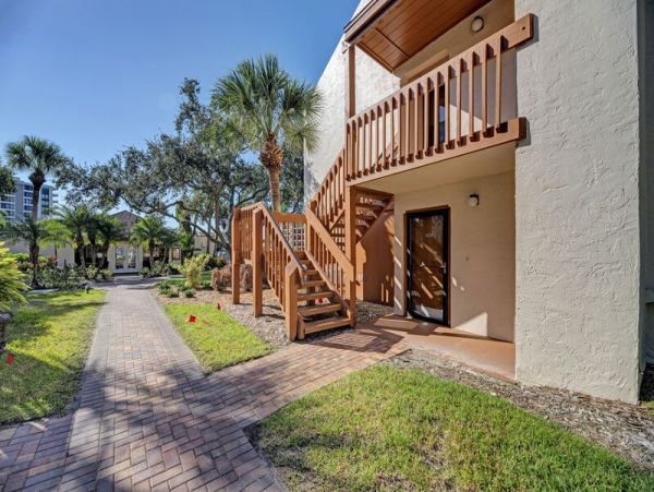 Siesta Key Bayside Condo with views of the Intracoastal waterway