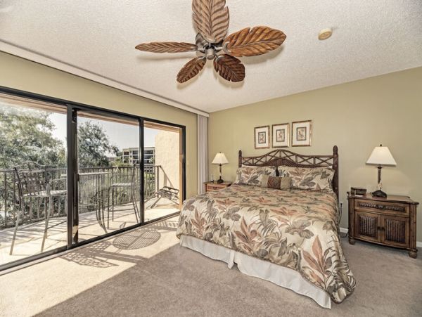 Siesta Key Bayside Condo with views of the Intracoastal waterway