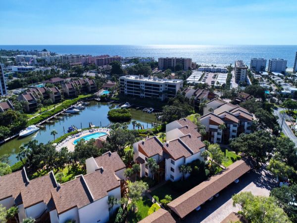 Siesta Key Bayside Condo with views of the Intracoastal waterway