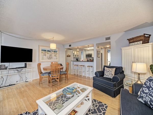 Siesta Key Vacation Two Bedroom Condo Great Amenities
