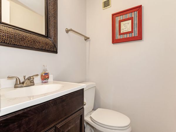 Charming 2-Bedroom Siesta Key Condo
