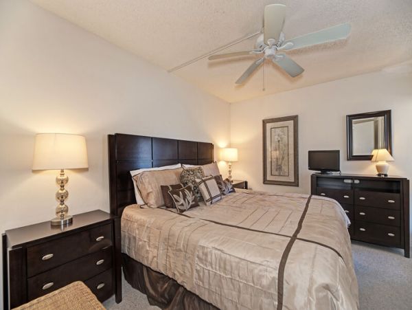 Charming 2-Bedroom Siesta Key Condo