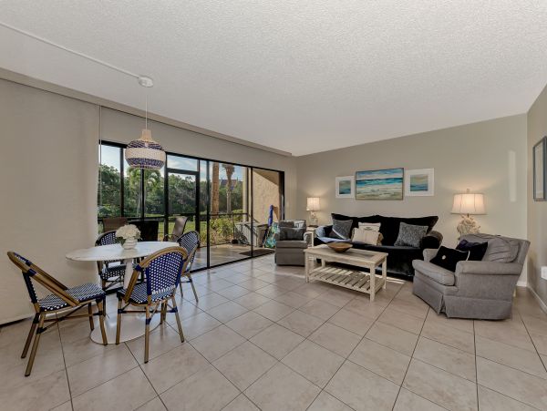 Charming Vacation Condo on the First Floor