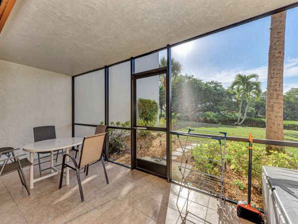 Charming Vacation Condo on the First Floor