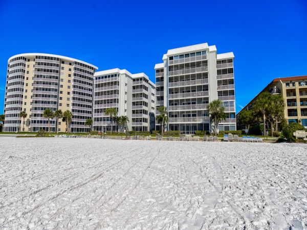 Siesta Key Vacation Rentals - Gulf Front Penthouse Rental