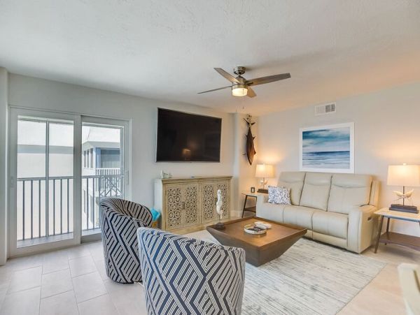 Siesta Key Vacation Rentals - Gulf Front Penthouse Rental