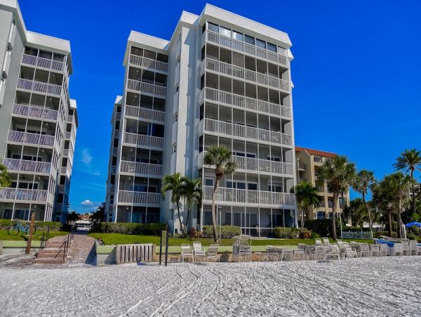 Siesta Key Vacation Rentals - Gulf Front Penthouse Rental