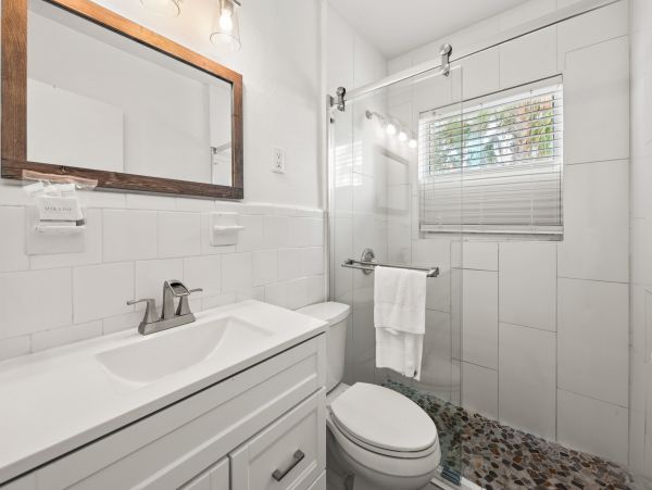 150 yards To World Class Siesta Key Beach Condo