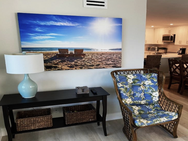 Siesta Key Renovate Three Bedroom Vacation Condo Pool