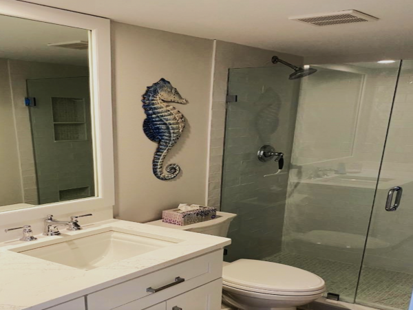 Siesta Key Renovate Three Bedroom Vacation Condo Pool