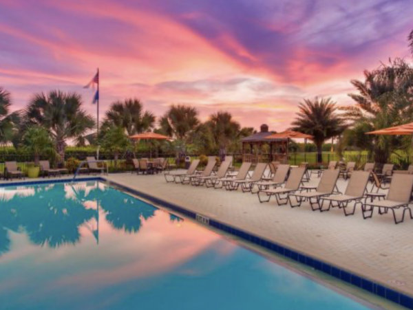 Siesta Key Renovate Three Bedroom Vacation Condo Pool