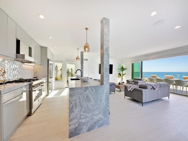 La Jolla Luxury Ocean Front Villa With Five Bedrooms