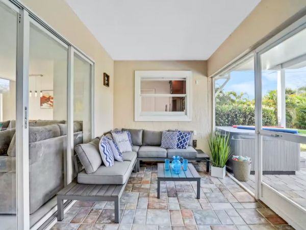 Naples 3 Bedrooms Vacation Pool Home Sleeps 12 Guests