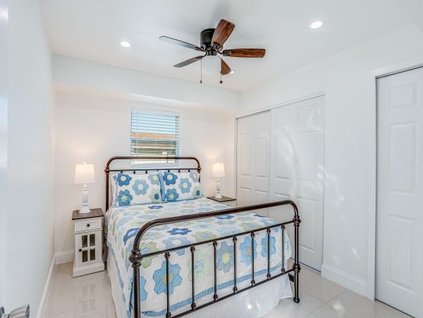 Naples Vacation Home Three Bedroom Plus Guest House