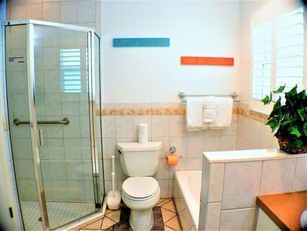 Siesta Key Lovely Beach Rental NEW ARRIVAL