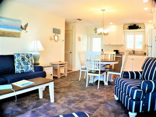 Siesta Key Lovely Beach Rental NEW ARRIVAL