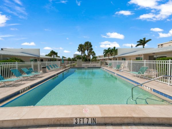 Siesta Key Lovely Beach Rental NEW ARRIVAL