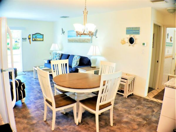 Siesta Key Lovely Beach Rental NEW ARRIVAL