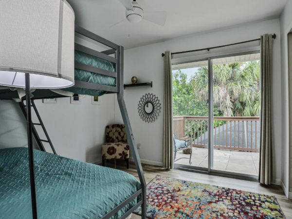 Naples Four Bedroom Vacation Home with Caged Pool