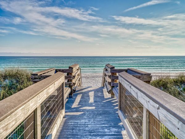 4 Bedroom Vacation Home in Miramar Beach Close to Beach