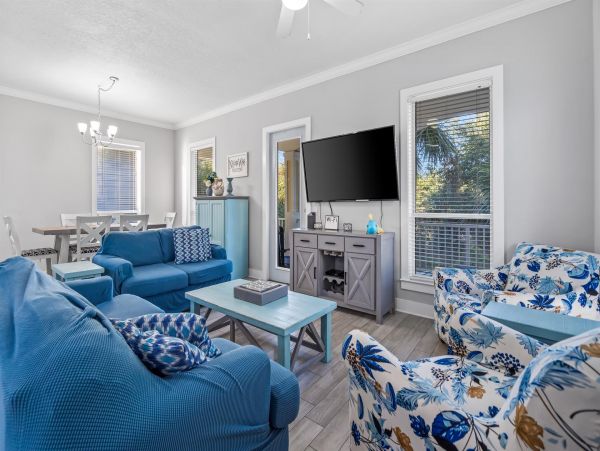 4 Bedroom Vacation Home in Miramar Beach Close to Beach