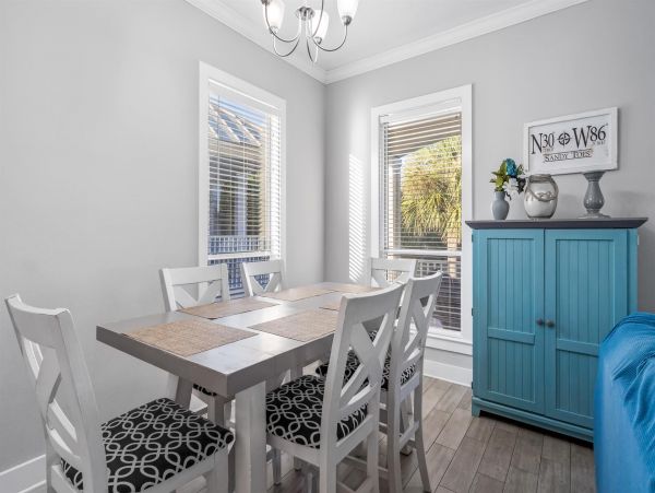 4 Bedroom Vacation Home in Miramar Beach Close to Beach
