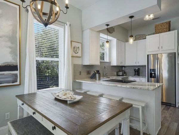 Four Bedroom Vacation Rental Home in Miramar Beach