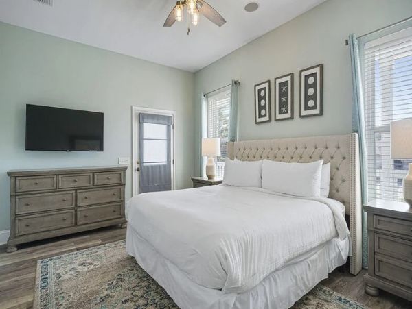 Four Bedroom Vacation Rental Home in Miramar Beach
