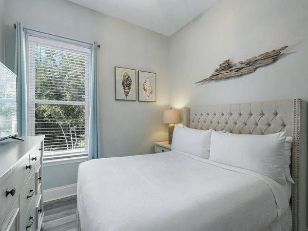 Four Bedroom Vacation Rental Home in Miramar Beach