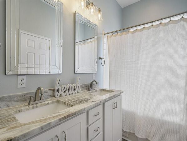 Four Bedroom Vacation Rental Home in Miramar Beach