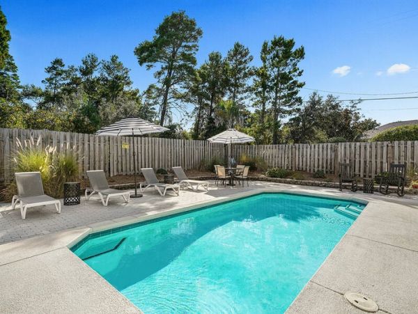 Four Bedroom Vacation Rental Home in Miramar Beach