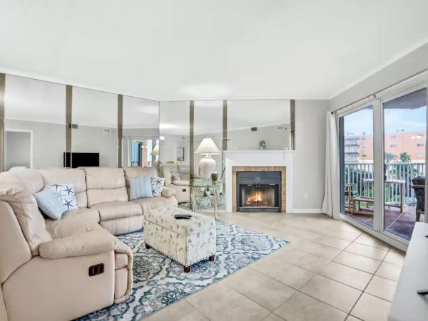 Charming 2 Bedroom Vacation Condo in Indian Shores
