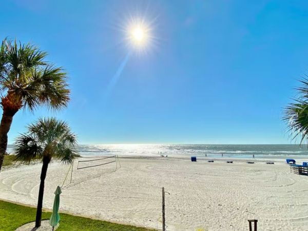 Charming 2 Bedroom Vacation Condo in Indian Shores