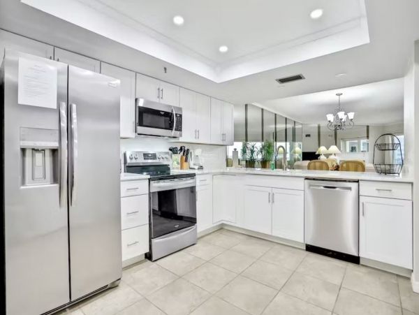 Charming 2 Bedroom Vacation Condo in Indian Shores
