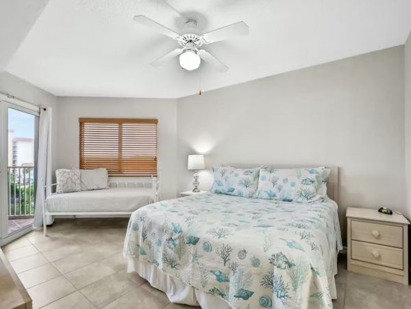 Charming 2 Bedroom Vacation Condo in Indian Shores