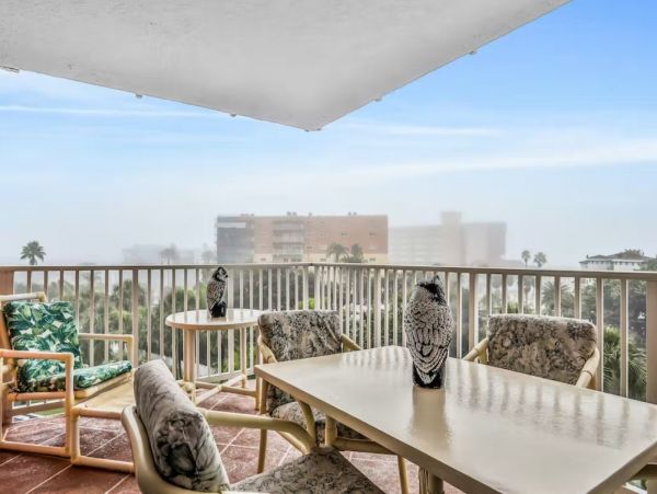 Charming 2 Bedroom Vacation Condo in Indian Shores