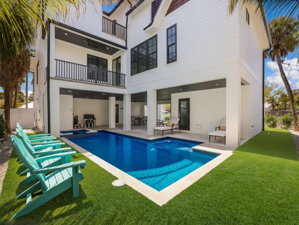 Anna Maria Coastal Luxury Home with Private Pool & Close to Beach
