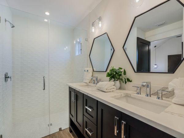 Anna Maria Coastal Luxury Home with Private Pool & Close to Beach