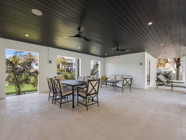 Anna Maria Coastal Luxury Home with Private Pool & Close to Beach