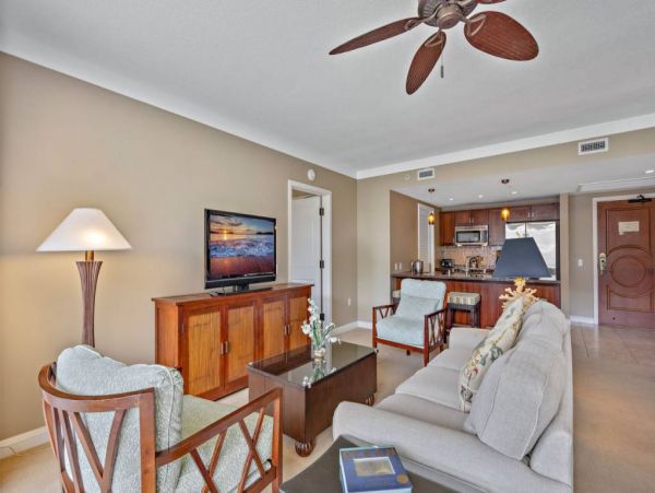 4 Bedroom Luxury Vacation Condo in Kaanapali with Great Views