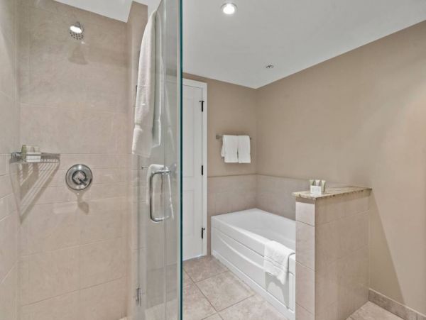 4 Bedroom Luxury Vacation Condo in Kaanapali with Great Views