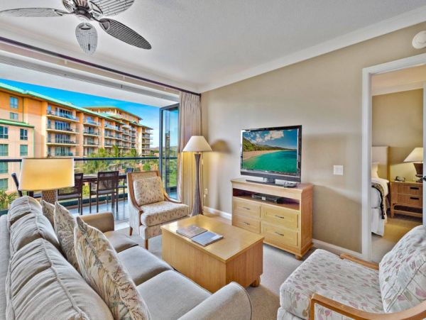 4 Bedroom Luxury Vacation Condo in Kaanapali with Great Views