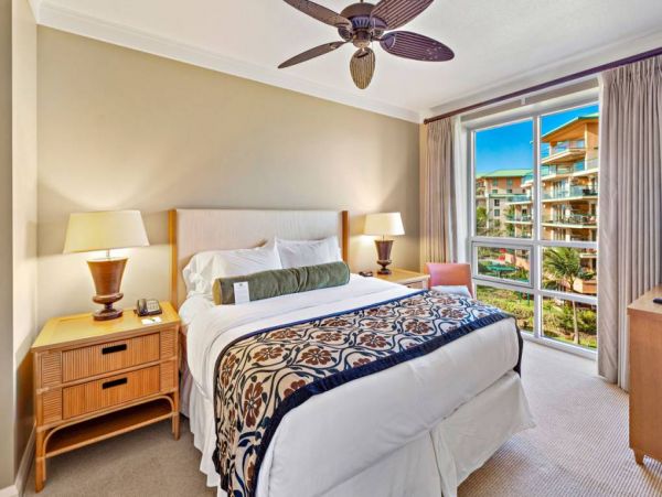 4 Bedroom Luxury Vacation Condo in Kaanapali with Great Views