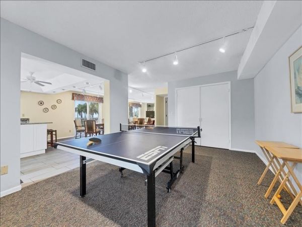 Gulf-Front Luxury Vacation Condo in Longboat Key Sleeps 4
