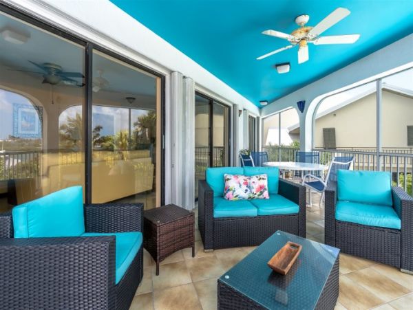 Marathon 3 Bedroom Rental with 360° Views and 80 Ft of Dockage