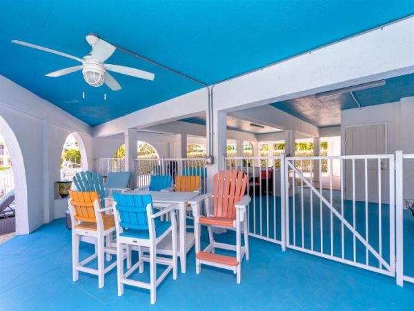 Marathon 3 Bedroom Rental with 360° Views and 80 Ft of Dockage